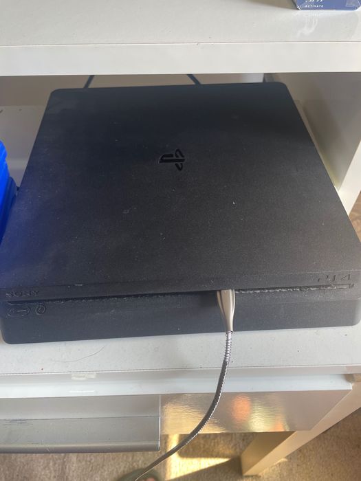 Jogos e ps4 muito bom estado