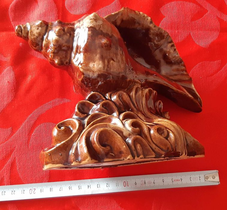 Peça decorativa em cerâmica