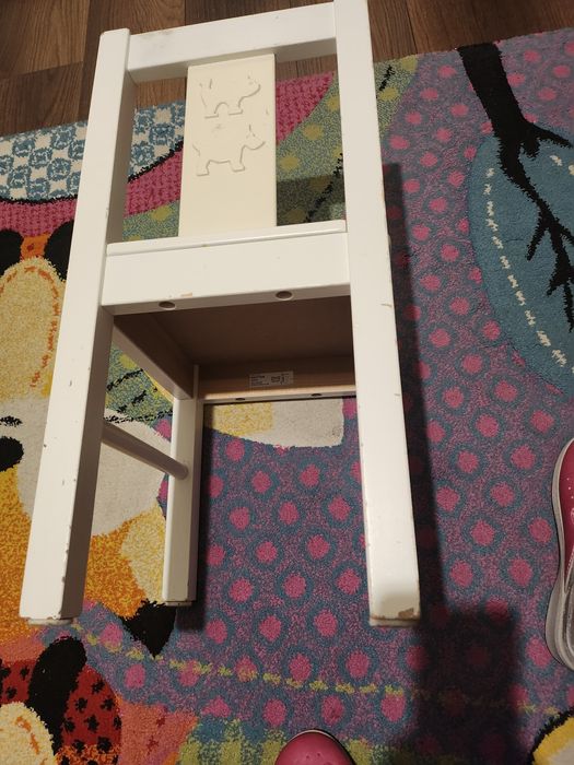 Krzesełko dla małego dziecka