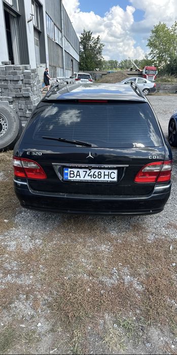 Продам автомобіль Мерседес 211