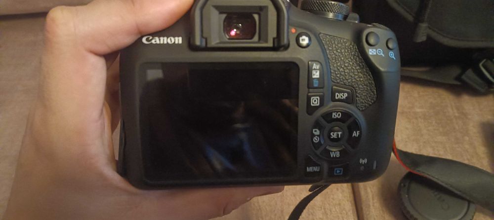 Canon Eos2000D + Bateria extra