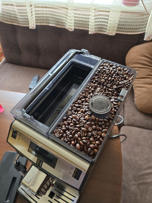 Кавомашина Saeco Lirika