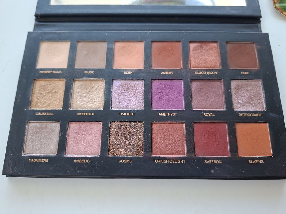 Huda Beauty Desert Dusk