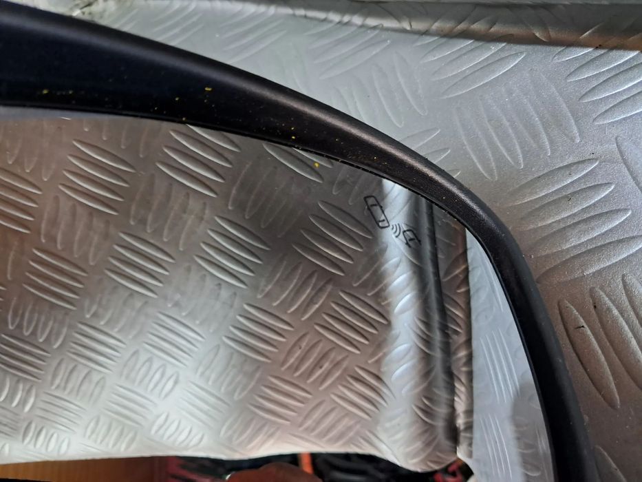 Espelho retrovisor Renault Talisman  com aviso de ultrapassagem