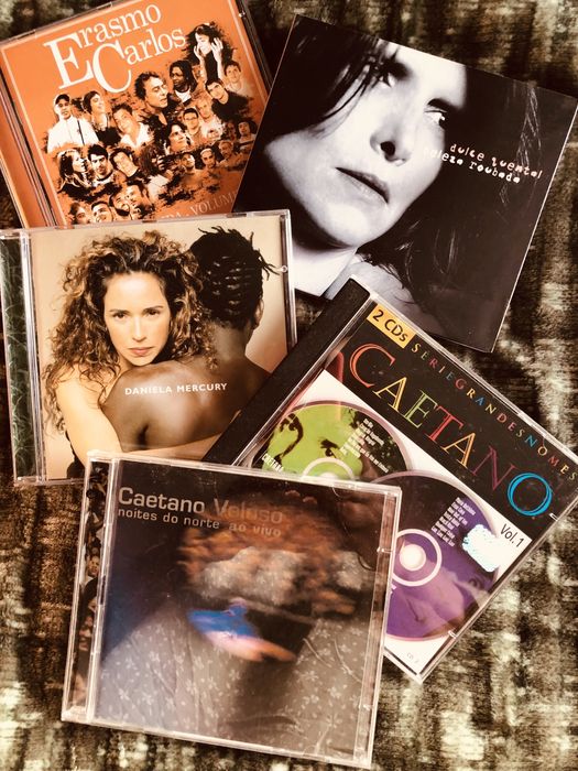 Música francesa, italiana, portuguesa, sul-americana e africana