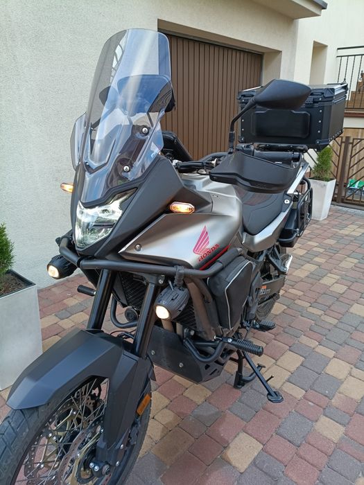 Honda Transalp 750 z 2024 roku. Cesja leasingu.