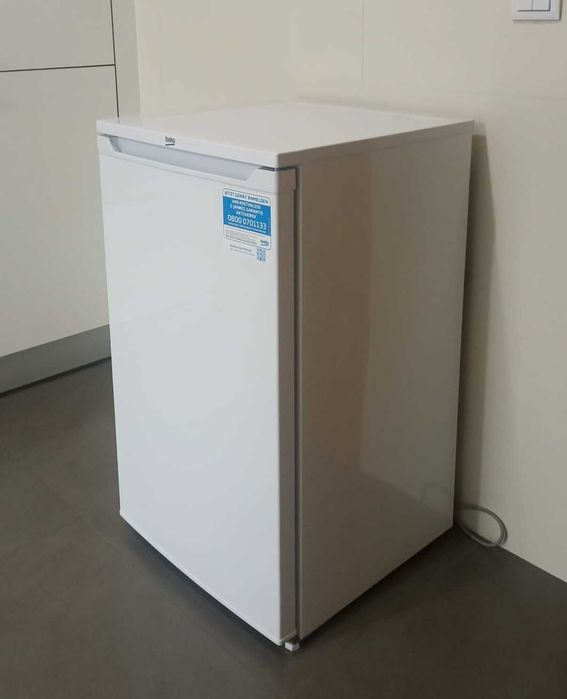 Arca Congeladora BEKO CF100EWN