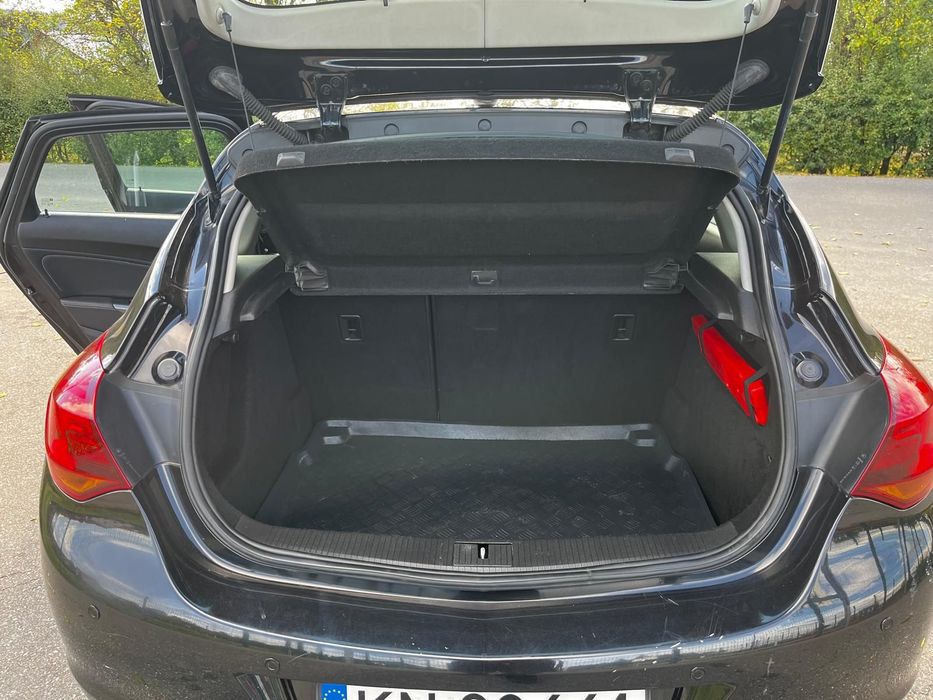 Opel Astra Salon Polska, drugi właściciel, 7 lat w jednych rękach.