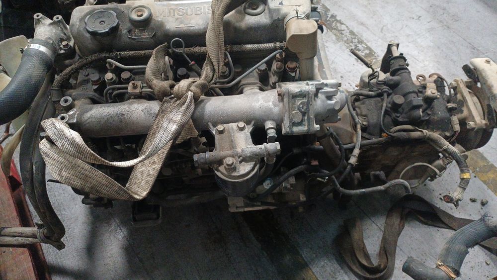 Motor e caixa mitsubishi canter fe 444 ref. 4D31