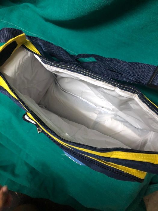 Geleira azul e amarela