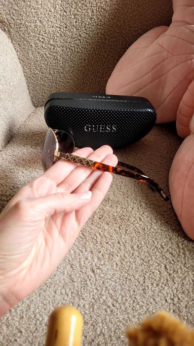 Okulary przeciwsłoneczne panterka Guess GUT329 Gld-43+etui
