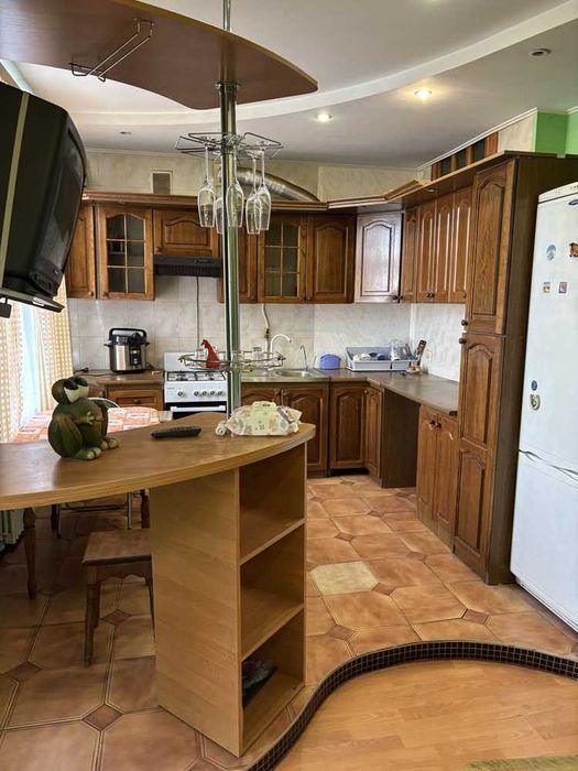 Продаж 3к кв. 100 м2. Євроремонт. Розділ. кім. вул. Соборності №18768