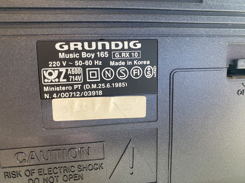 Радіоприймач Grundig