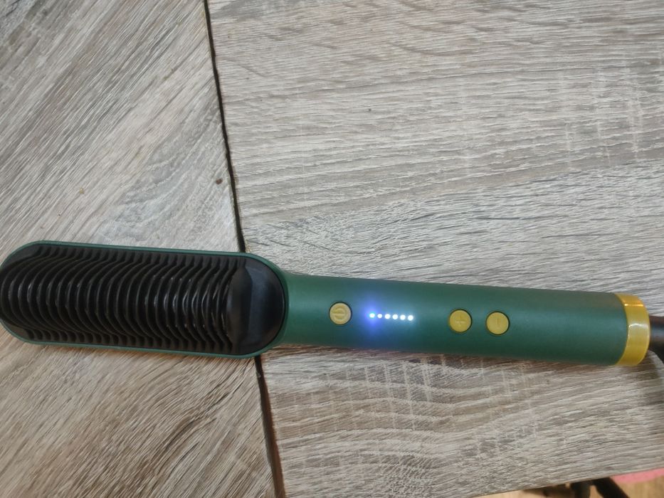 Выравниватель для волос