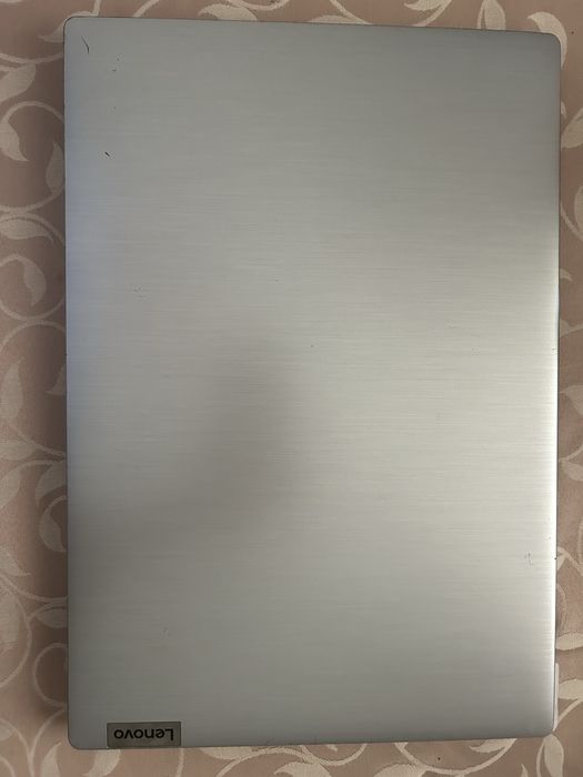 Lenovo IdeaPad 3 15.6'' i8GB 256GB