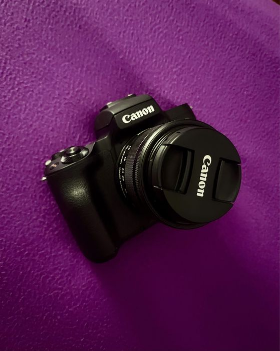 Máquina Fotográfica - Canon EOS M50 Mark II