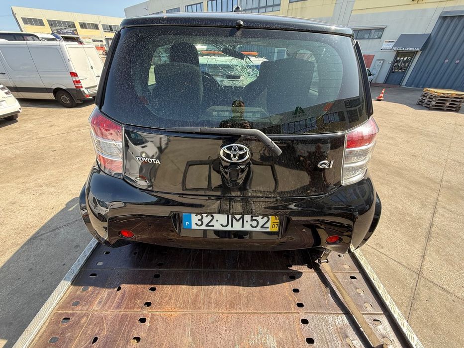 Toyota iQ de 2010 para peças