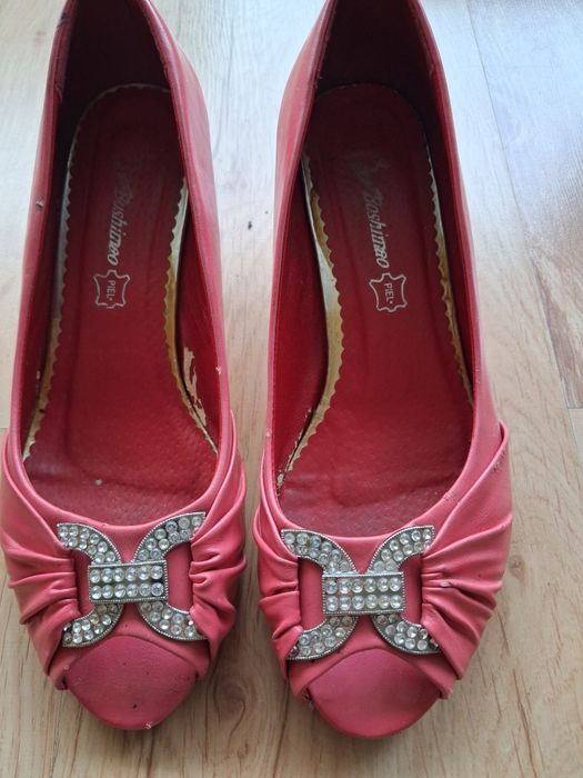 Buty pantofle na obcasie