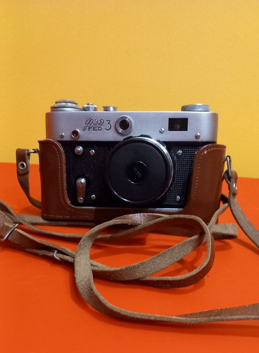 Aparat Fed 3 z pokrowcem