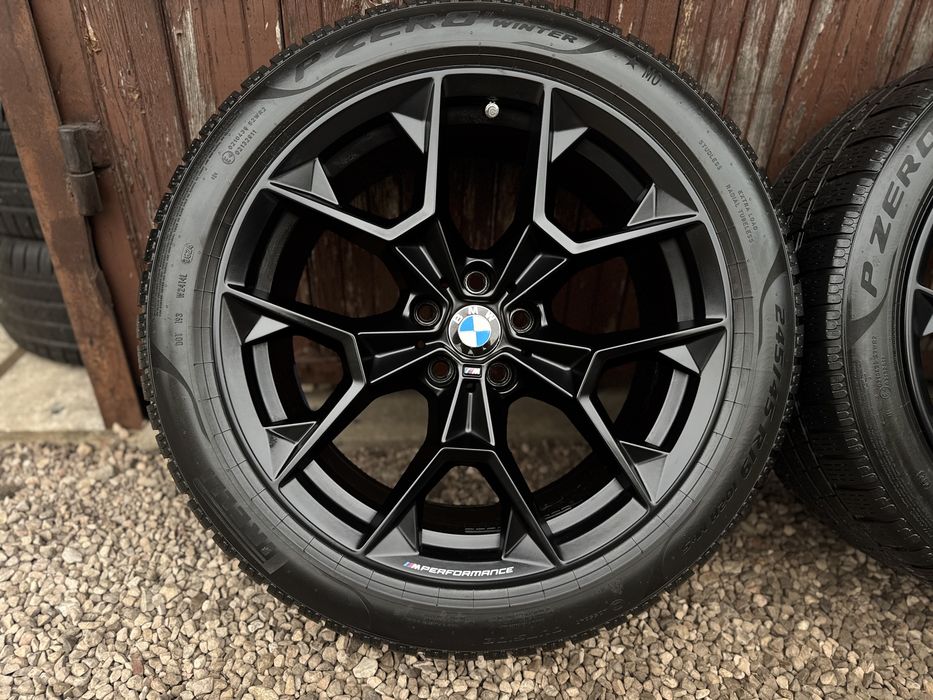 Felgi Koła 19 MPERFORMANCE BMW G60 G61 Opony Zimowe Pirelli