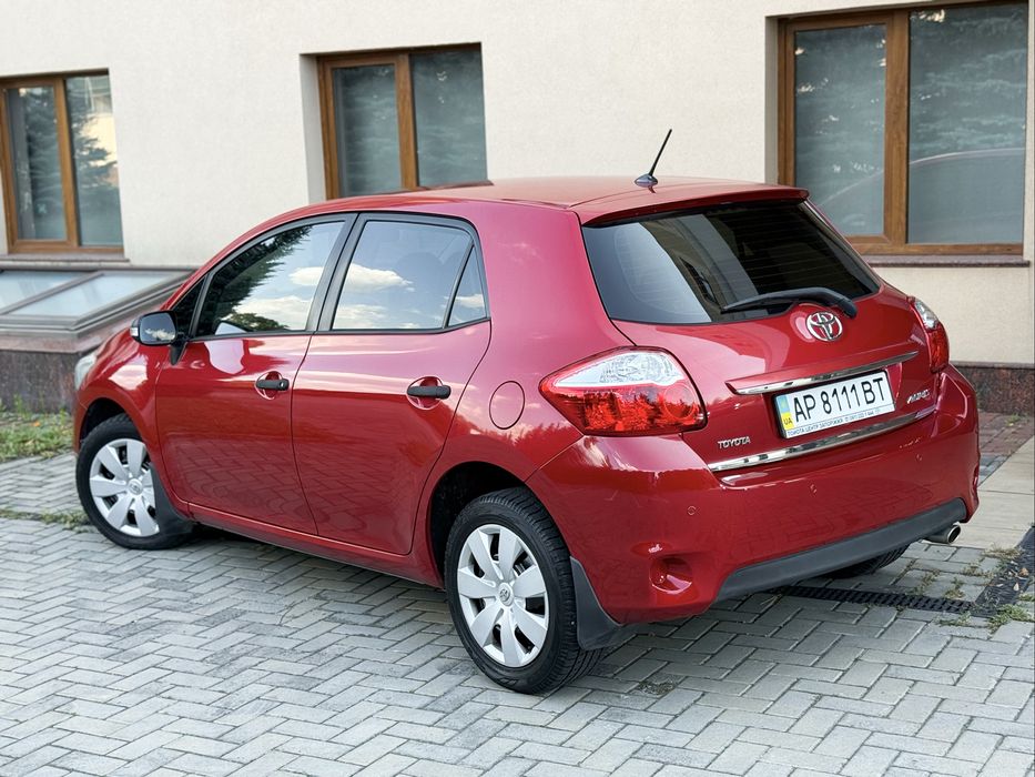 Toyota Auris 2011 год 1.6 Бензин Автомат 162000 пробег