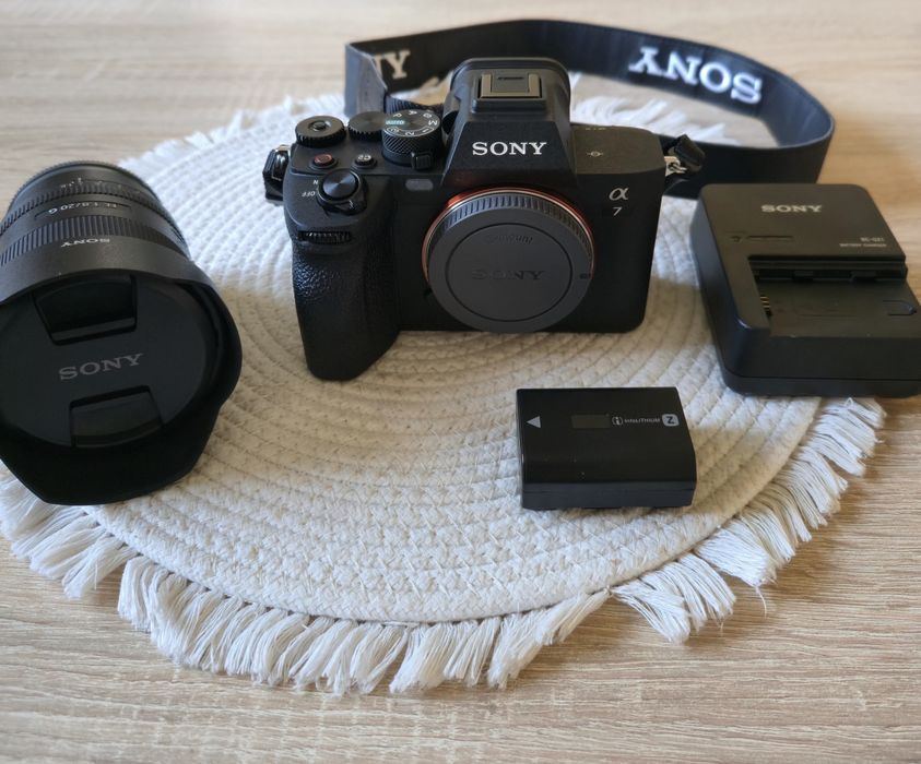 Sony a7 IV  + ładowarka i bateria