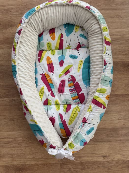 Кокон-гніздечко для немовляти