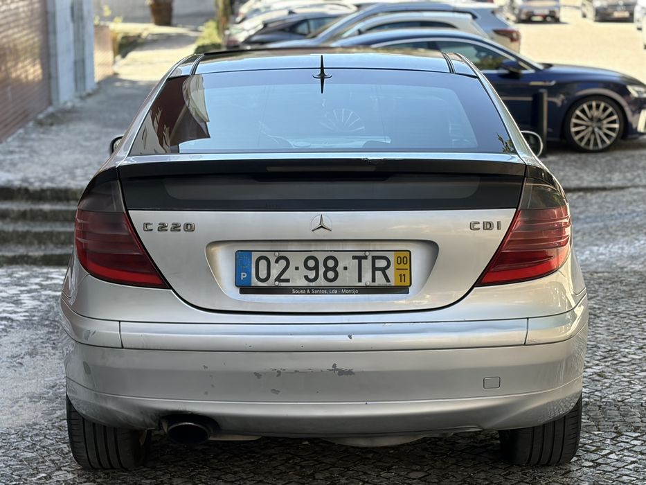 Mercedes C220d Coupé 2.2 Gasóleo – Caixa Automática