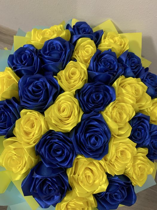 Композиція з атасної стрічки