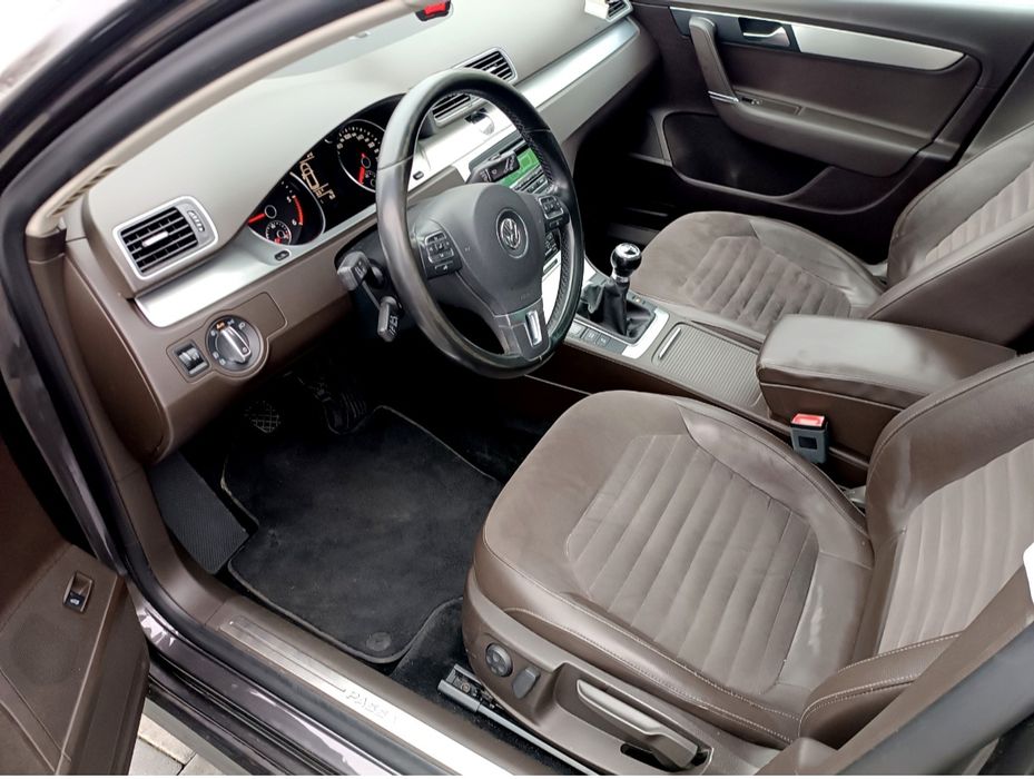 MATEOCAR wypożyczalnia wynajem samochodów Passat Superb Golf Galaxy