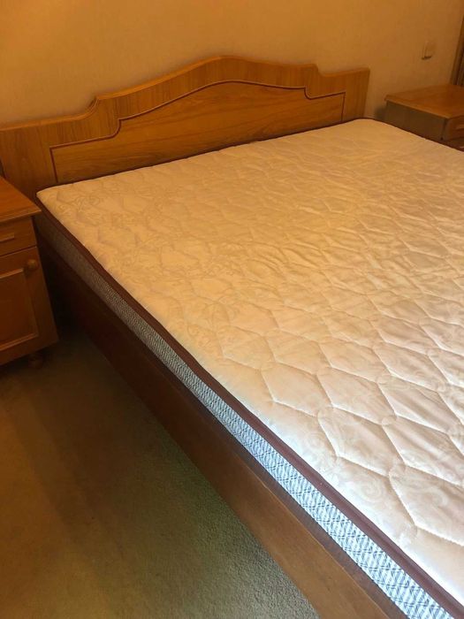 Продам двухспальную кровать 1600×2000