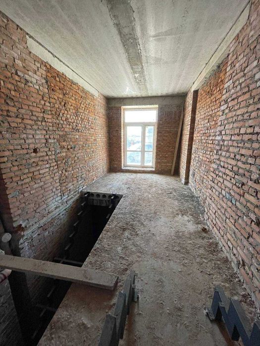 Продаж комерційного приміщення Винники 110 м.кв.