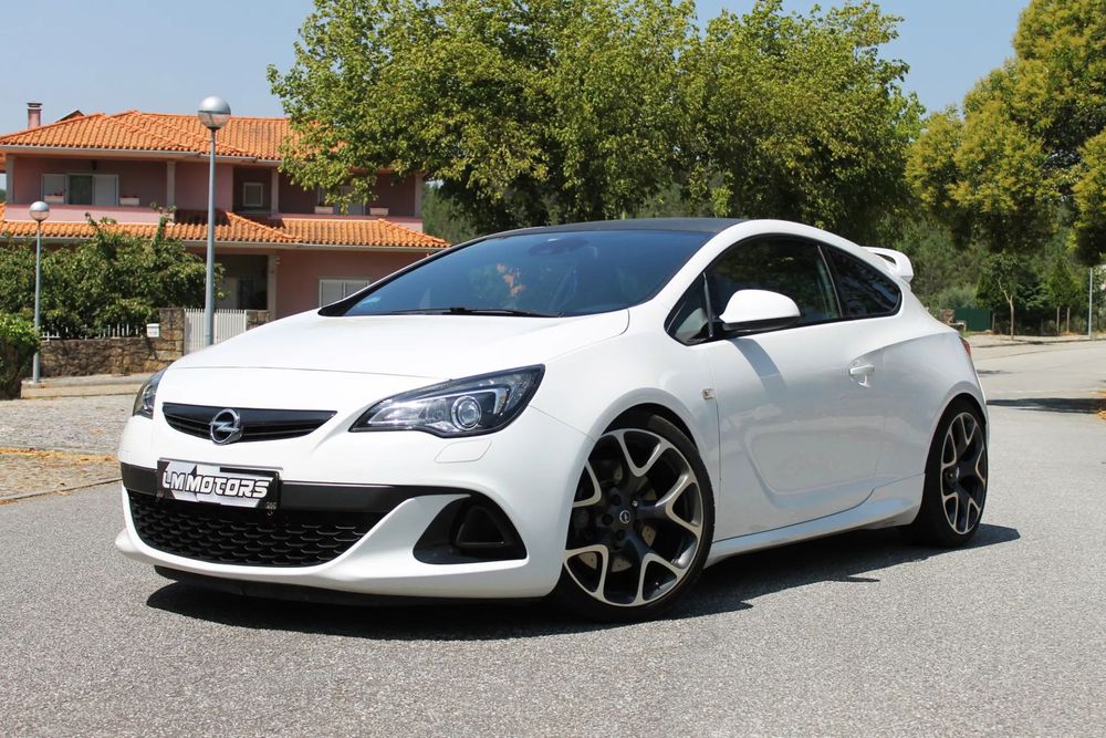 Opel Astra GTC OPC S&S