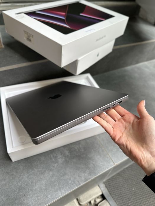 Used Apple MacBook Pro 16 M2 Pro 16 / 1Tb Space Gray