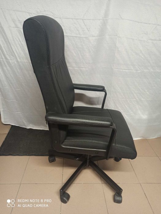 Fotel Obrotowy, Biurowy Skórzany IKEA MILLBERGET w B.D. Stanie--OKAZJA