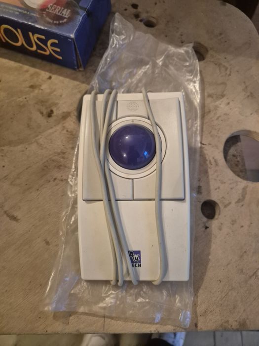 Дві дуже старі комп'ютерні мишки