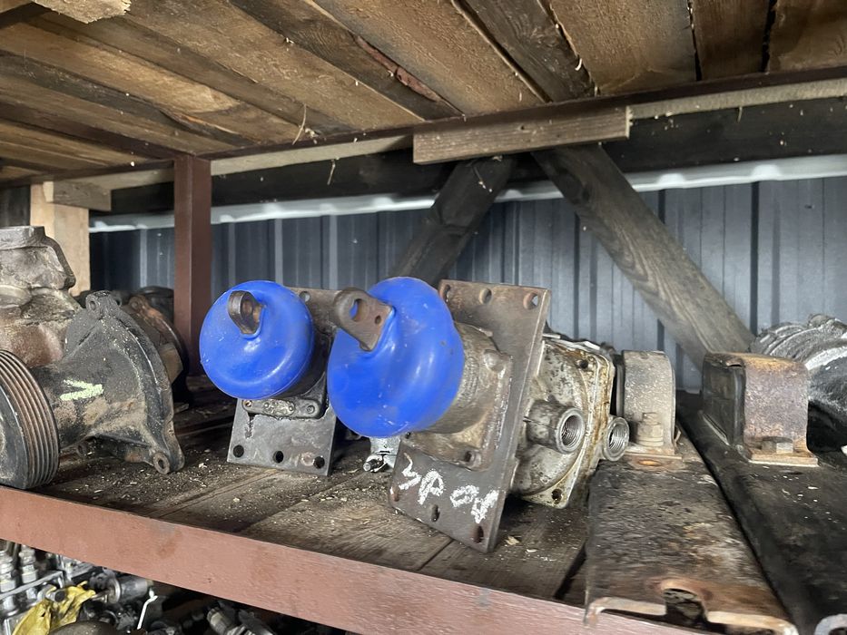 Продам повітряні крани камаз