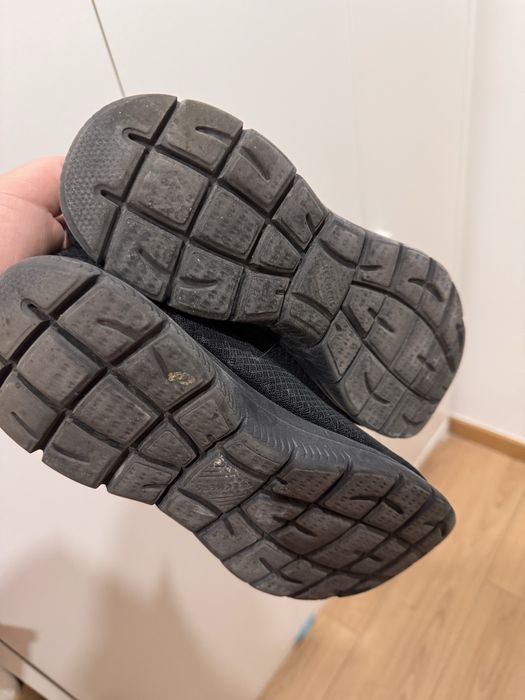 Tenis skechers 40 pouco usado