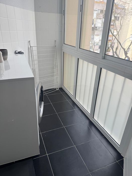 Apartamento T2 totalmente remodelado e mobilado
