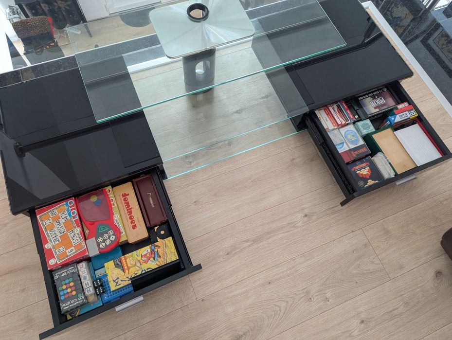 Móvel de TV em vidro