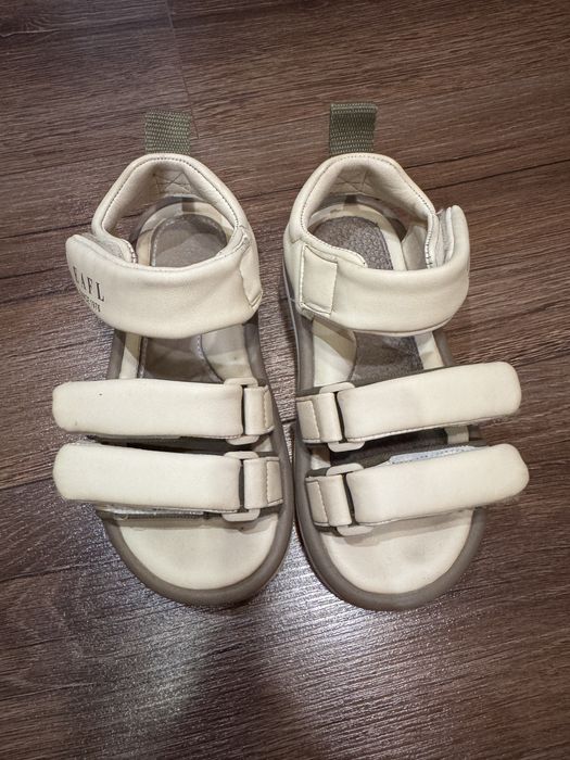 Дитячі босоніжки