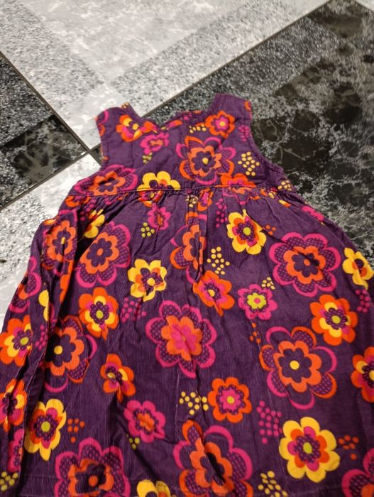 Віддам безкоштовно. Кому цікаво надішлю  фото всіх речей