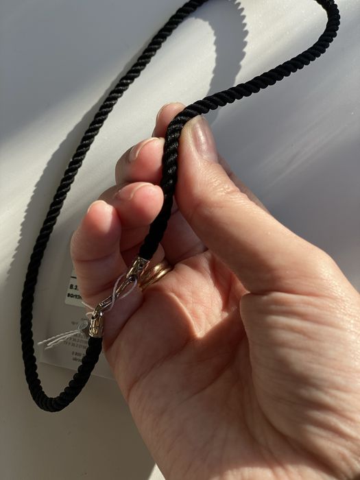 Ювелірний шовковий шнурок з срібною застібкою