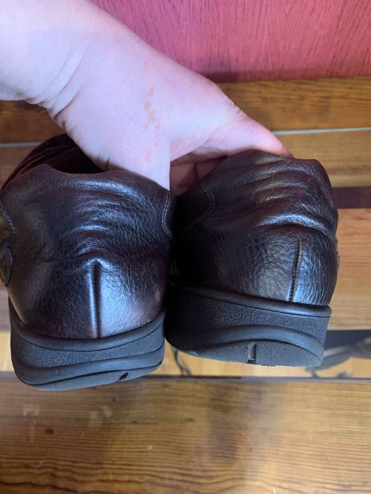 Класні шкіряні туфлі Bench