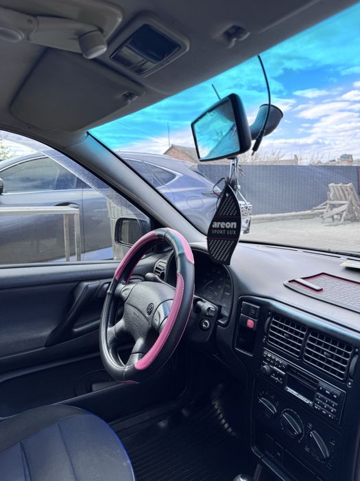 Авто Volkswagen Polo