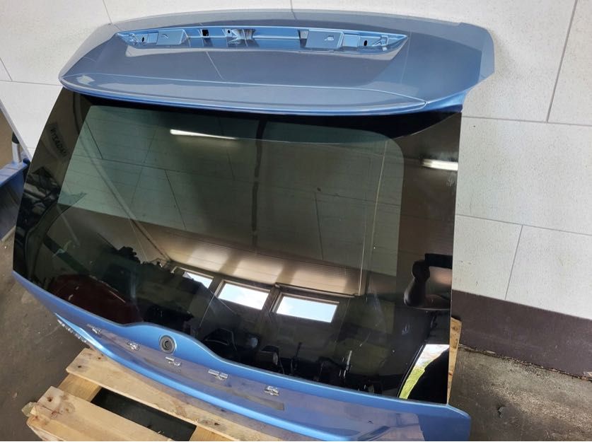 volvo xc60 lift klapa bagażnika 713 power blue