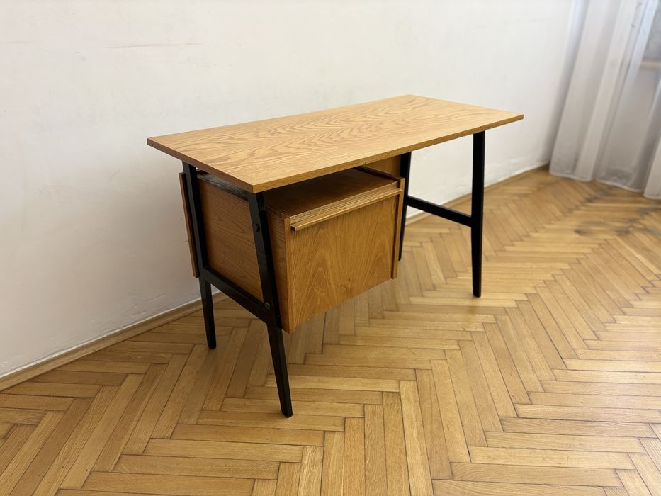 Rezerwacja Biurko prl filigranowe lata 70 vintage świetny stan oryginalny