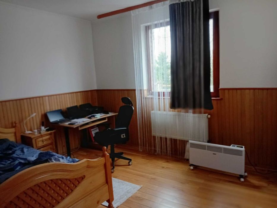 Здам будинок 290м.кв. в Чернівцях в районі Ленківців