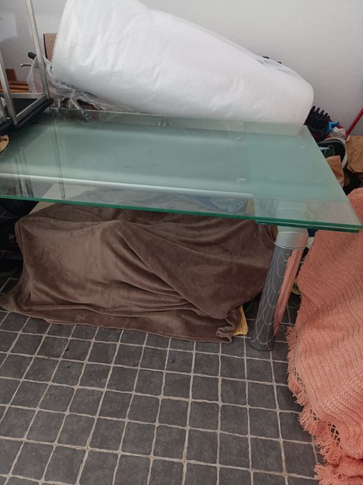 Mesa sala mais 2 bancos