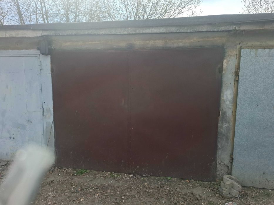 Garaż z kanalem do sprzedania 18m2